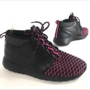 NEW Nike Roshe Mid Winter Sneakers Youth 7